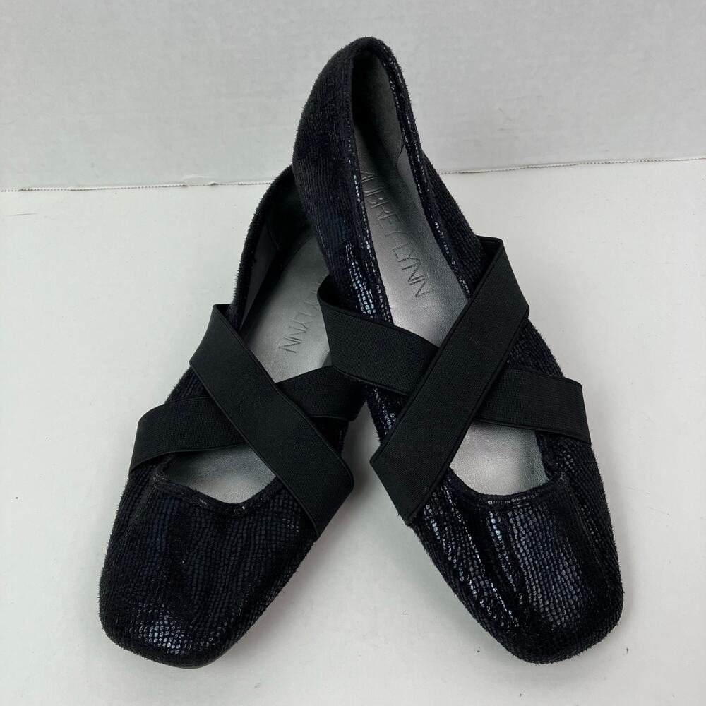 Aubrey Lynn Sz 6 Square Toe Cross-strap Ballet Flats Black Textured Upper